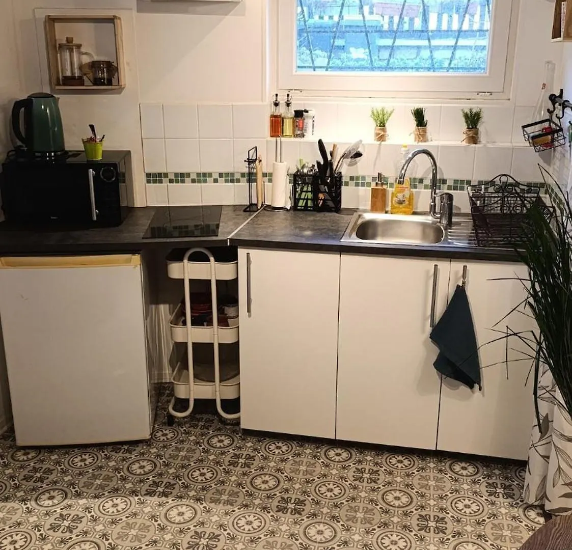 Studio In Fresnes Fresnes  0*, Fresnes (Val-de-Marne)